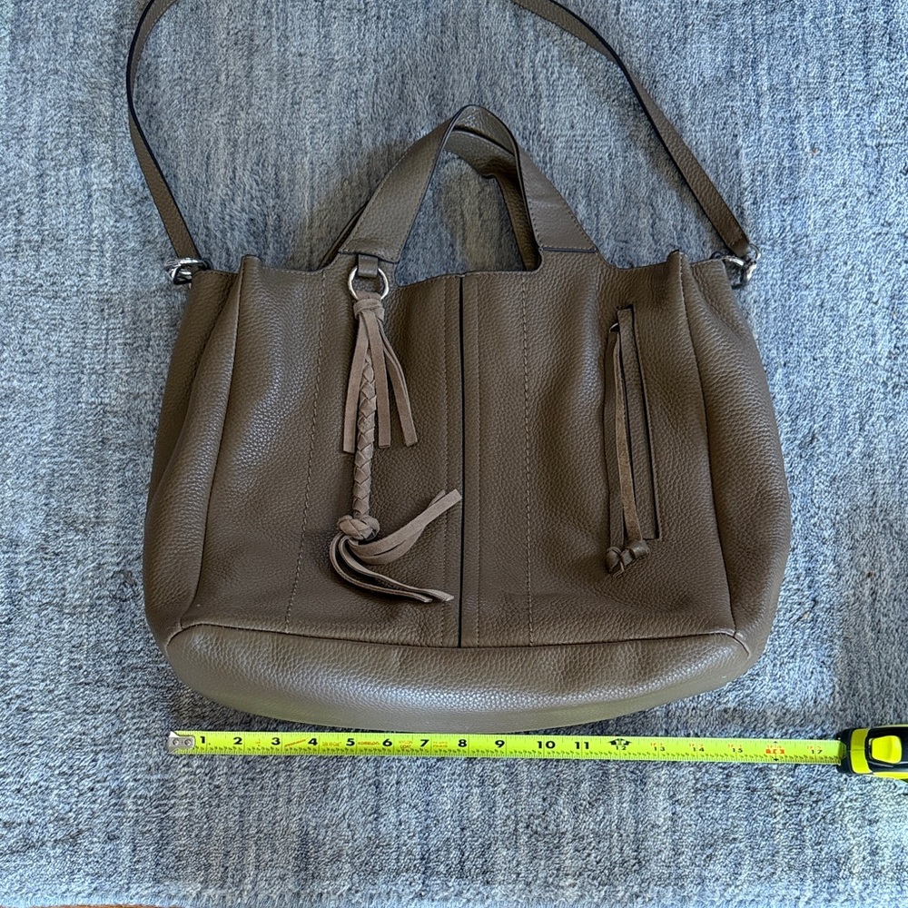 Vince Camuto pebble leather bag - Picture 5 of 6